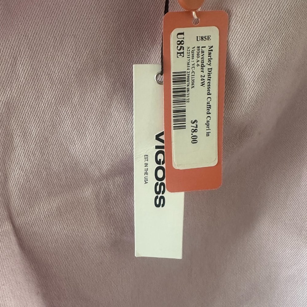 Vigoss Marley Distressed Cuffed Capri in Lavender 24W NWT - Picture 3 of 6